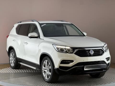 SsangYong Rexton White